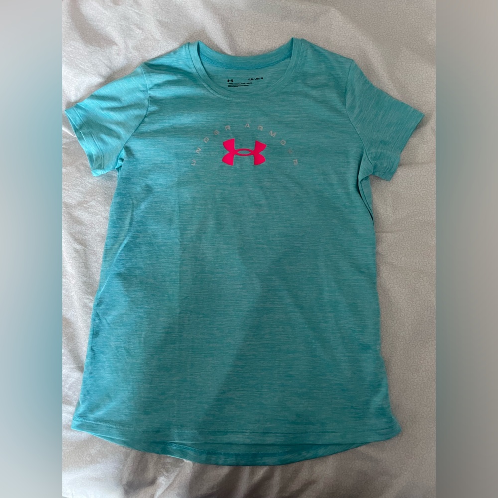 Under armour girls youth large teal athletic tshirt. Worn 3 times.